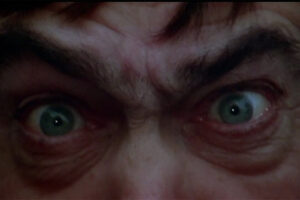 Es una de las películas de terror más icónicas de la historia y su precuela está ahora en cines. Un escalofriante vistazo al mal que puedes ver en Disney+