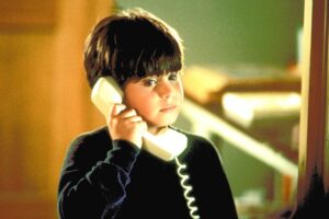 Qué fue de Ross Malinger, el hijo de Tom Hanks en 'Algo para recordar' que también protagonizó 'La banda del patio' y acabó vendiendo coches