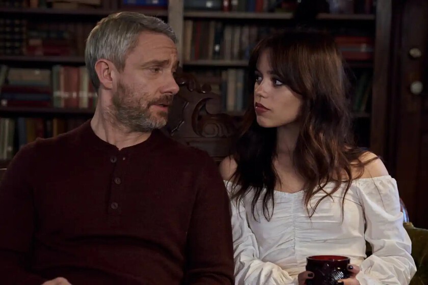 Martin Freeman hizo una película en la que se enamoraba de Jenna Ortega pese a llevarse 31 años. Ahora le toca defenderla de la polémica