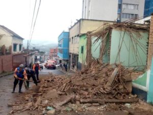 Colapsó estructura por fuertes lluvias en San Cristóbal