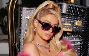 Paris Hilton planea sacar una docuserie sobre las celebridades en los años 2000