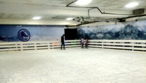 Abren pista de patinaje sobre hielo y paintball en Caracas: Conoce los precios