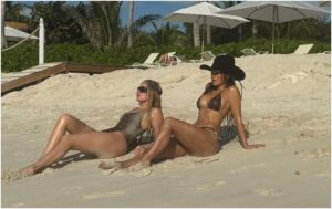 ¡Sol, playa y arena! Las Kardashians disfrutan de sus vacaciones en un destino paradisíaco