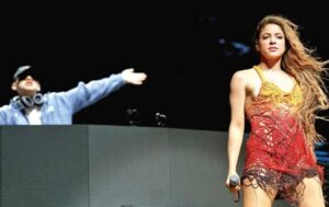 Shakira sorprendió al público de Coachella al anunciar su próxima gira mundial “Las mujeres ya no lloran”
