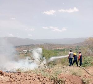 Sofocan incendios provocados en Santa Lucía del Tuy