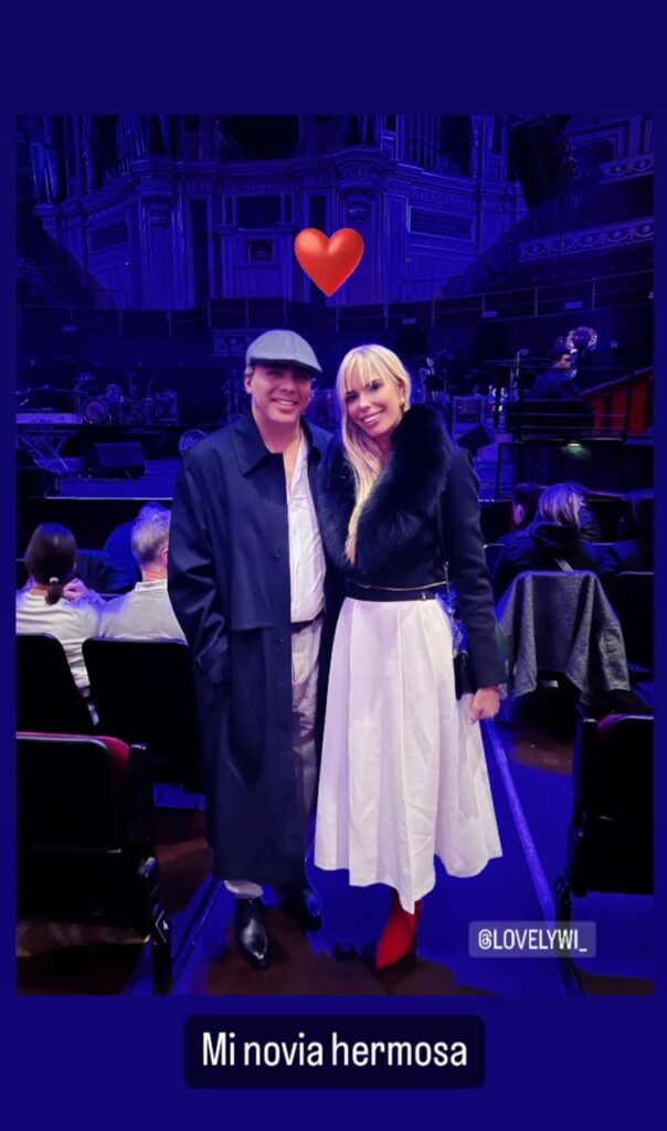 Cristian Castro presume a su nueva novia