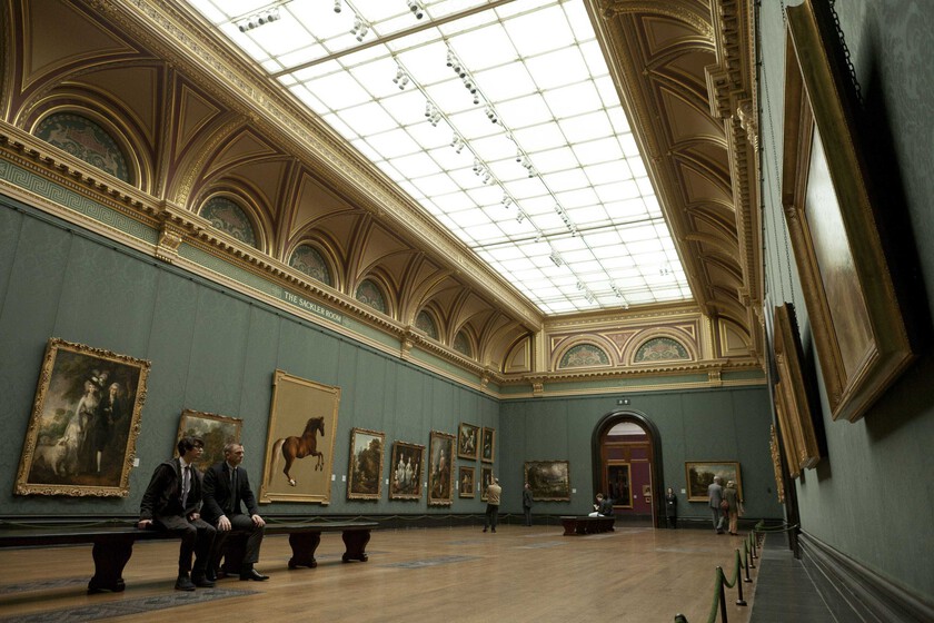 Hoy en TV, la película más revolucionaria de la saga de James Bond. Una joya del thriller de espías que no duda en ponerse freudiana mientras desencaja mandíbulas