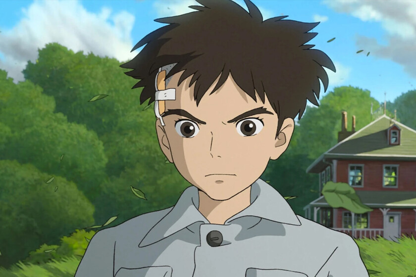 Según su hijo, Hayao Miyazaki ve a todos los animadores como posibles rivales, incluso dentro de Studio Ghibli. "No revela nada hasta que está seguro"