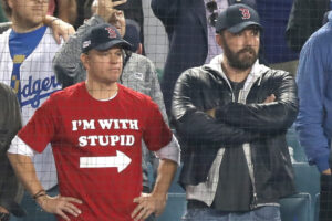 "Estaban entusiasmados". Ben Affleck y Matt Damon fueron extras en 'Campo de sueños', y Kevin Costner se acuerda perfectamente de ellos y su momento fanboys