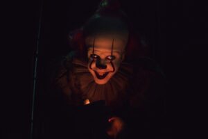 Pennywise regresará a la precuela de 'IT' con la misma cara. La serie que prepara Max contará de nuevo con Bill Skarsgård