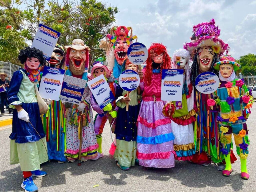 Acervo cultural larense presente en el festival Viva Venezuela