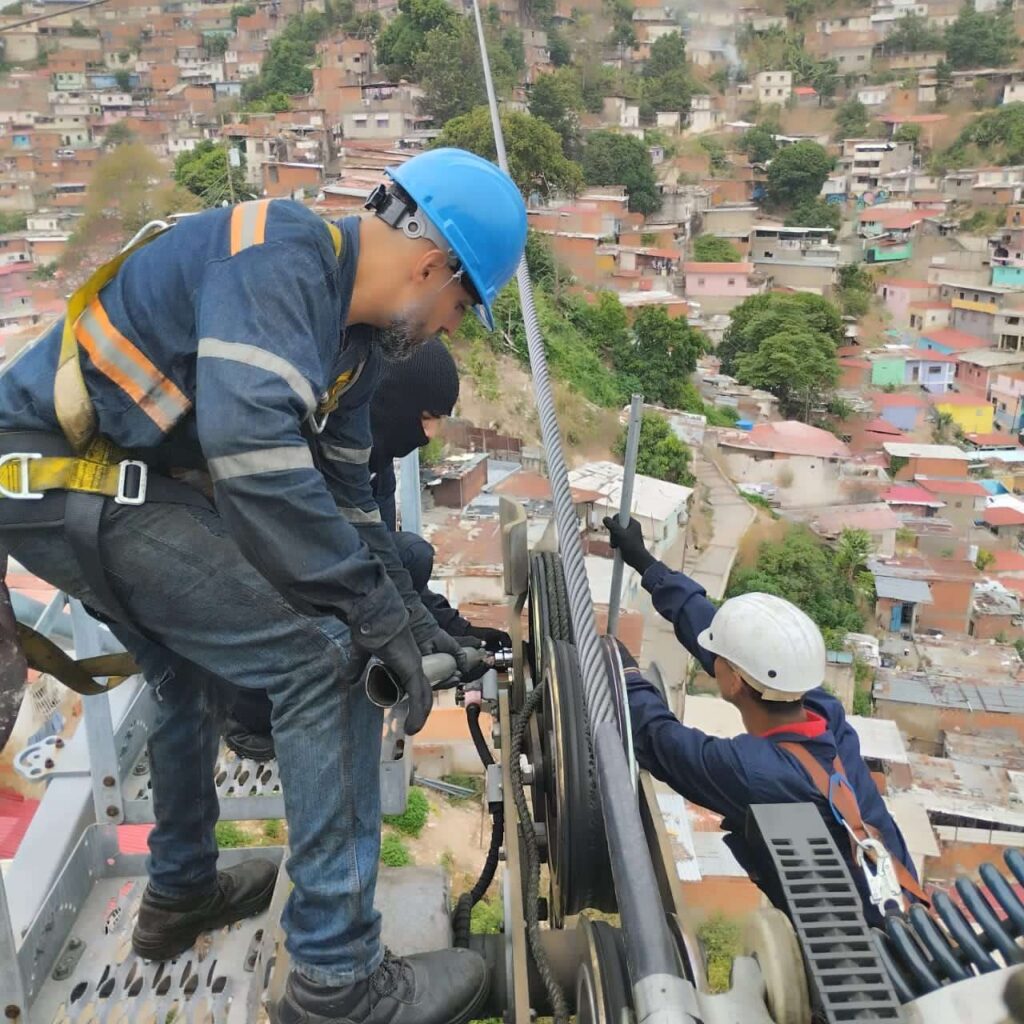 Avances en mantenimiento refuerzan servicio de MetroCable en San Agustín