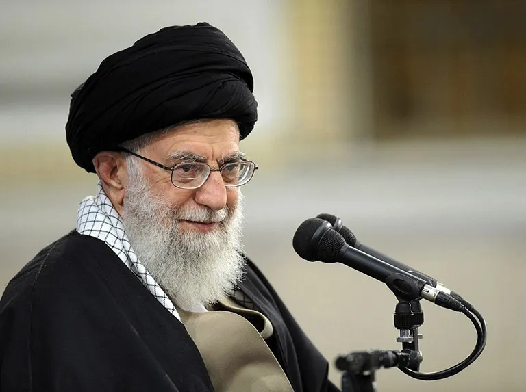 Ayatola Jameneí elogia la lucha de los estudiantes estadounidenses