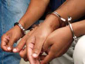 Capturados tres policías denunciados por una mala práctica