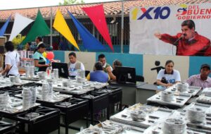 Dotan con equipos e insumos 368 escuelas en Barinas