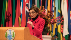 Embajadora de España abandona Argentina y crece la tensión diplomática