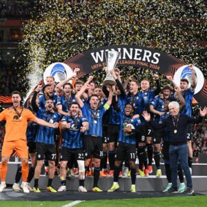 Atalanta alza el trofeo de la Europa League