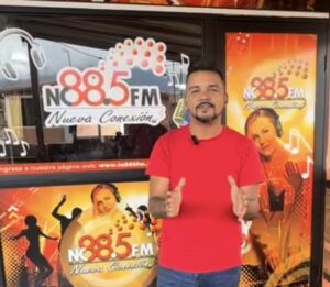 Periodista Rafael Solórzano de Nueva Conexión 88.5FM fue acusado de estafador 💸🚓