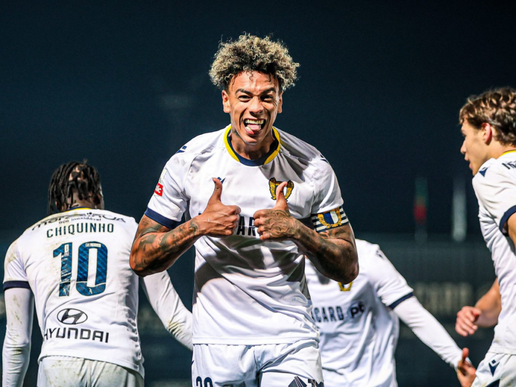 Jhonder Cádiz deslumbró en abril