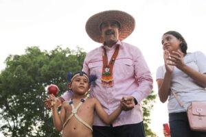 Maduro por la orilla del Mánamo