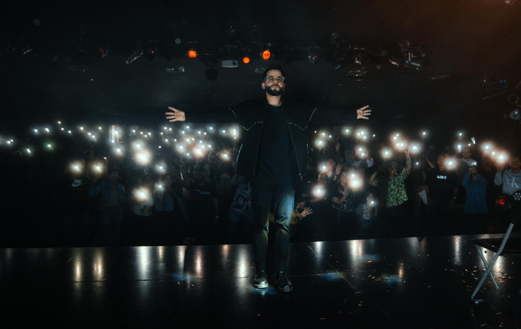 el mentalista Michel Gallero abre nuevas funciones de “Enigmas” en Caracas