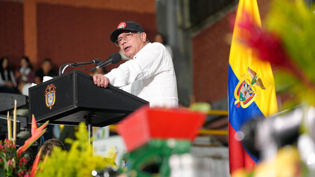 Petro ratifica que no busca la reelección en otro llamado a la paz en Colombia