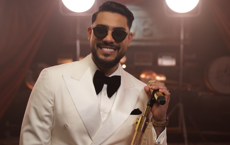 Ronald Borjas presentó con éxito su nuevo disco "Joyas que bailan"