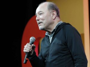 Rubén Blades trabaja en un tema sobre el abuso sexual infantil