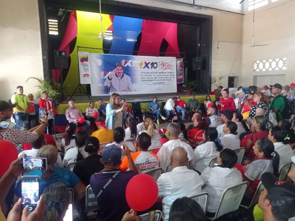 Santaella: El bloqueo afectó a los maestros y maestras de esta patria