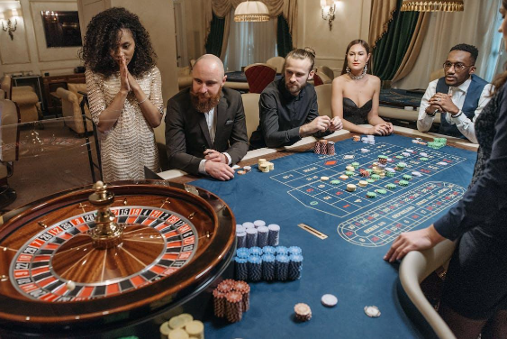 las principales diferencias entre ruleta online y ruleta física