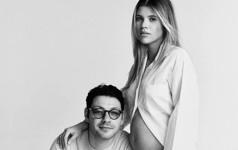 ¡Ya es mamá! Sofia Richie anuncia el nacimiento de su primera bebé