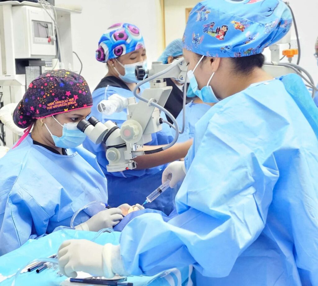 Suman más de 400 cirugías oftalmológicas en Maracaibo entre abril y mayo