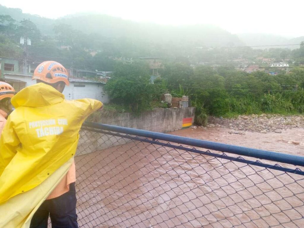 Táchira en alerta ante el paso de la primera onda tropical