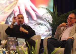 Tarek William Saab participó en la feria del libro de Lara
