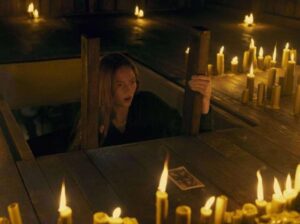 "Tarot de la muerte" echa sus cartas para asustar