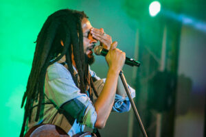 La buena vibra y el reggae se apoderaron de Caracas con la presentación de Julian Marley y The Wailers