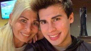 La Divaza y su madre- Foto Cortesía