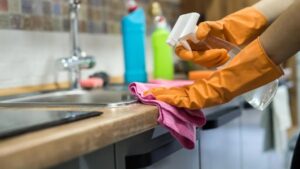 Las empleadas domésticas en Florida ganan hasta 150 mil dólares al año