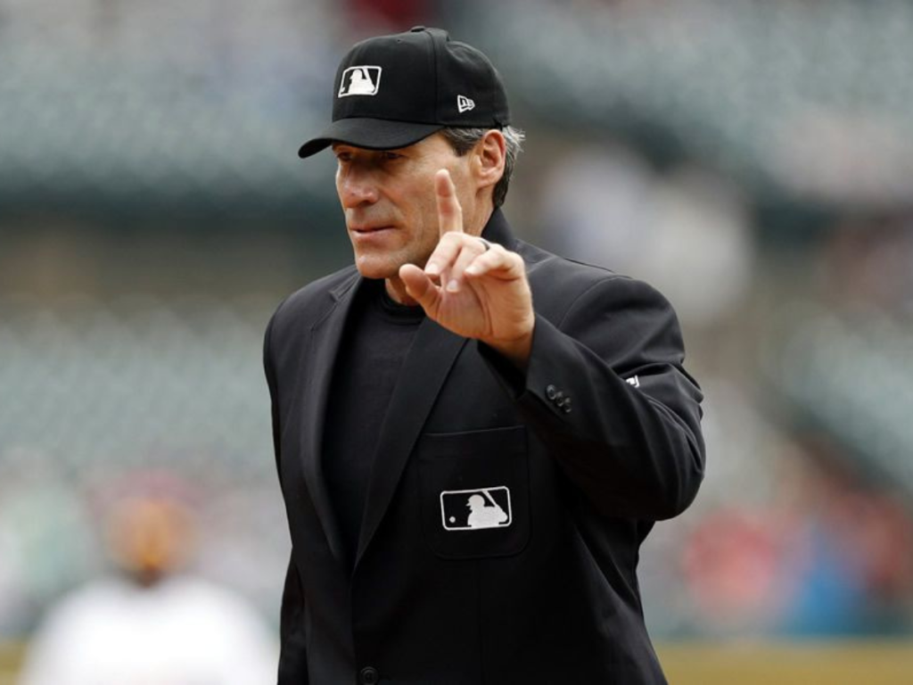 ¡Que descanse en casa Ángel Hernández!