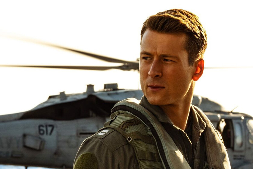 Glen Powell revela que Tom Cruise explicó todos los secretos de su carrera en un vídeo de 6 horas, aunque solo unos pocos pudieron verlo. "Era como si hubiera organizado una escuela de vuelo"