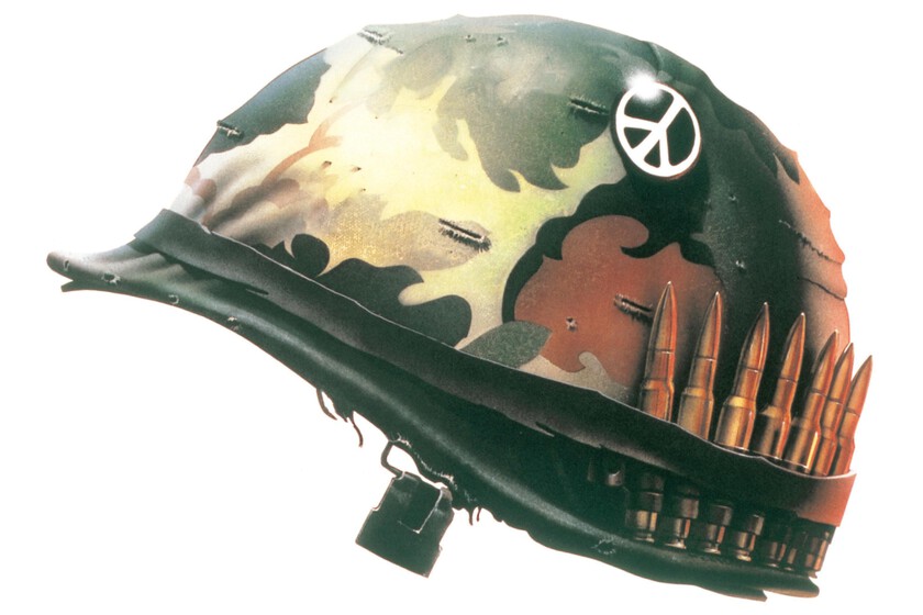 Amazon Prime Video ha eliminado la frase "Nacido para matar" del póster de 'La chaqueta metálica', pero las quejas (y el sentido común) han hecho que rectifiquen