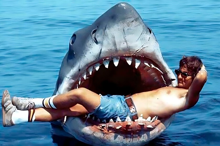 Aquella vez que un turista casi replica la película 'Tiburón' cayéndose de la atracción de Universal Studios