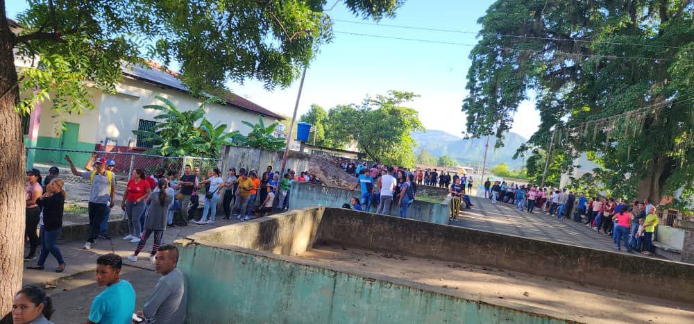 Así lucen los centros electorales en el simulacro electoral de este domingo