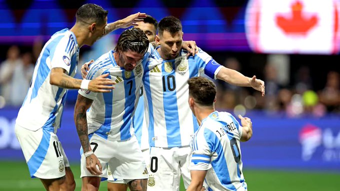 Argentina venció a Canadá 2 a 0