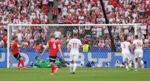 Austria desplegó buen fútbol y derrotó a Polonia 3-1