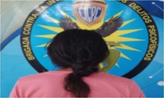 Llevó a cabo un acto de venganza cruel contra su hijastro de ocho años porque su pareja le fue infiel