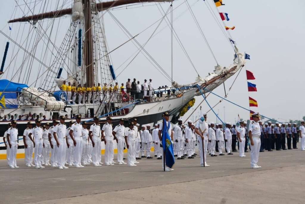 Buque Escuela Simón Bolívar llegó al puerto de Santa Marta