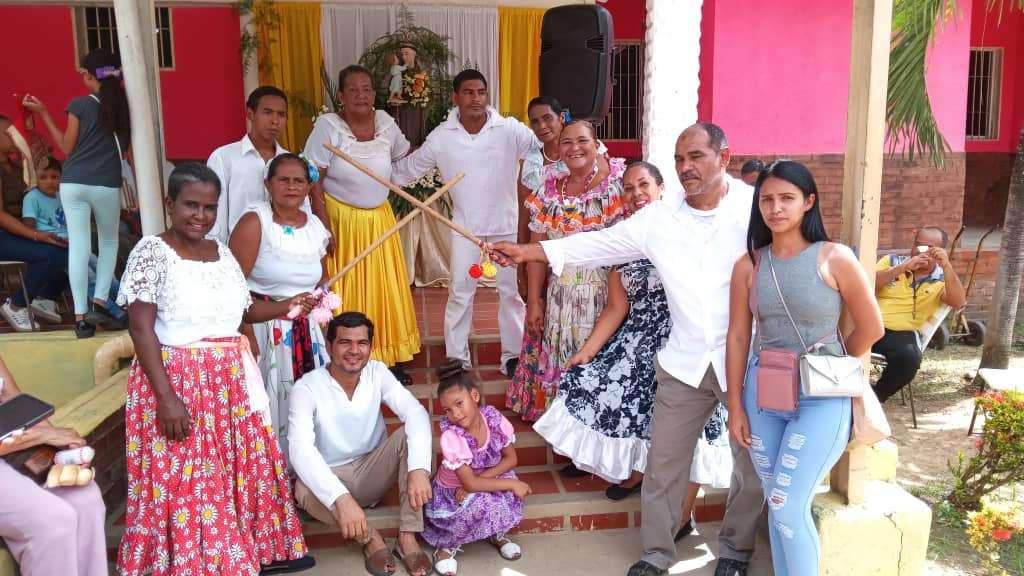 Celebraron 75 años de la tradición del pan bendito en Santa Lucía del Tuy