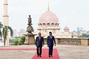 China y Malasia firman acuerdos por 2.800 millones de dólares