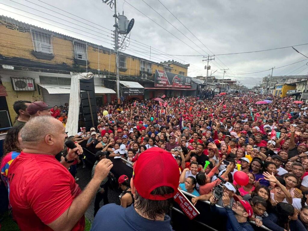 Cojedeños protagonizaron gran marcha en apoyo a Nicolás Maduro